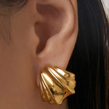 Coral Ohrstecker Gold