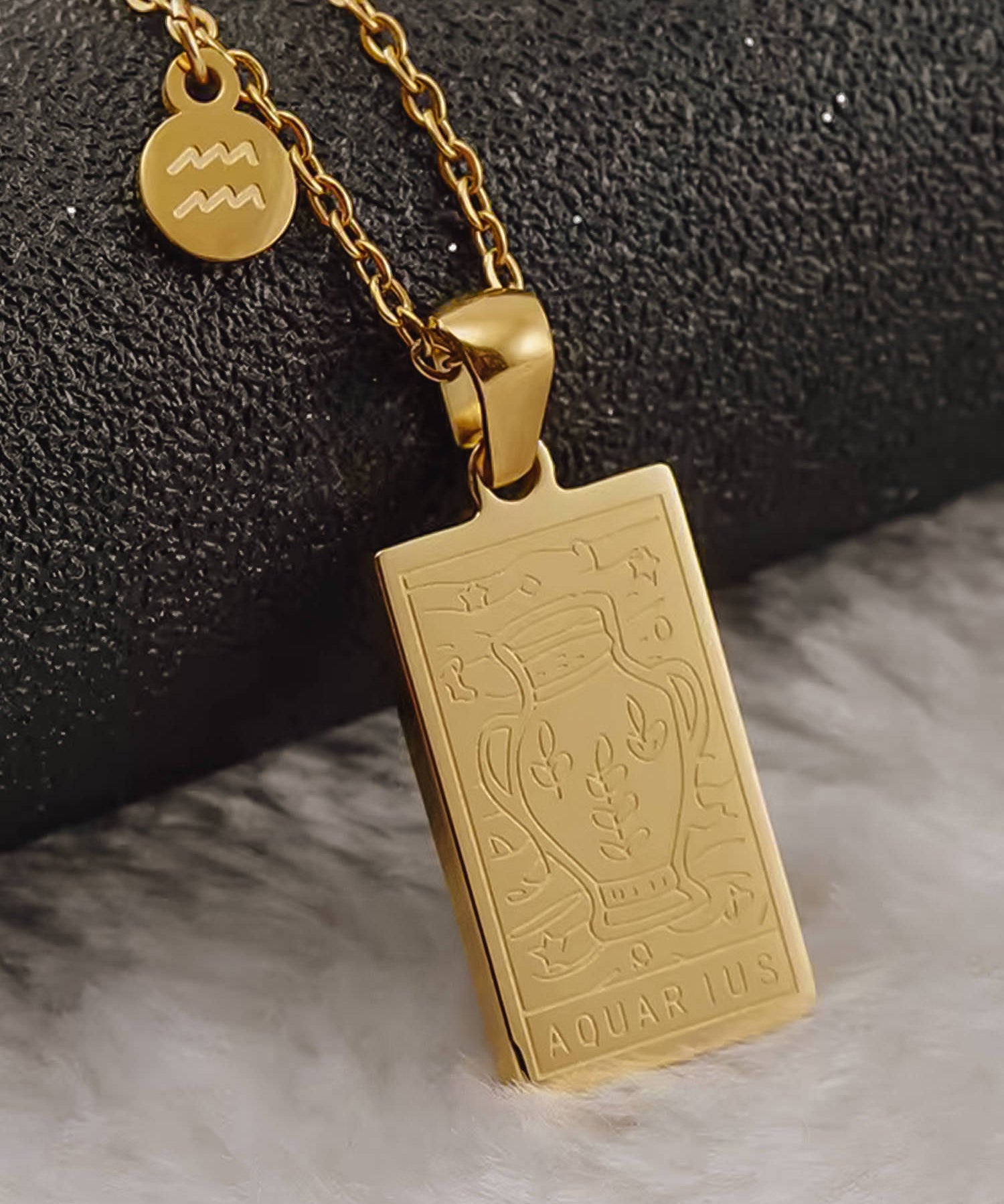 Zodiac Necklace Gold