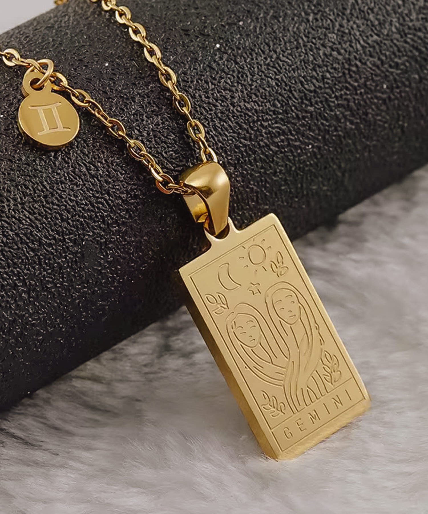 Zodiac Necklace Gold
