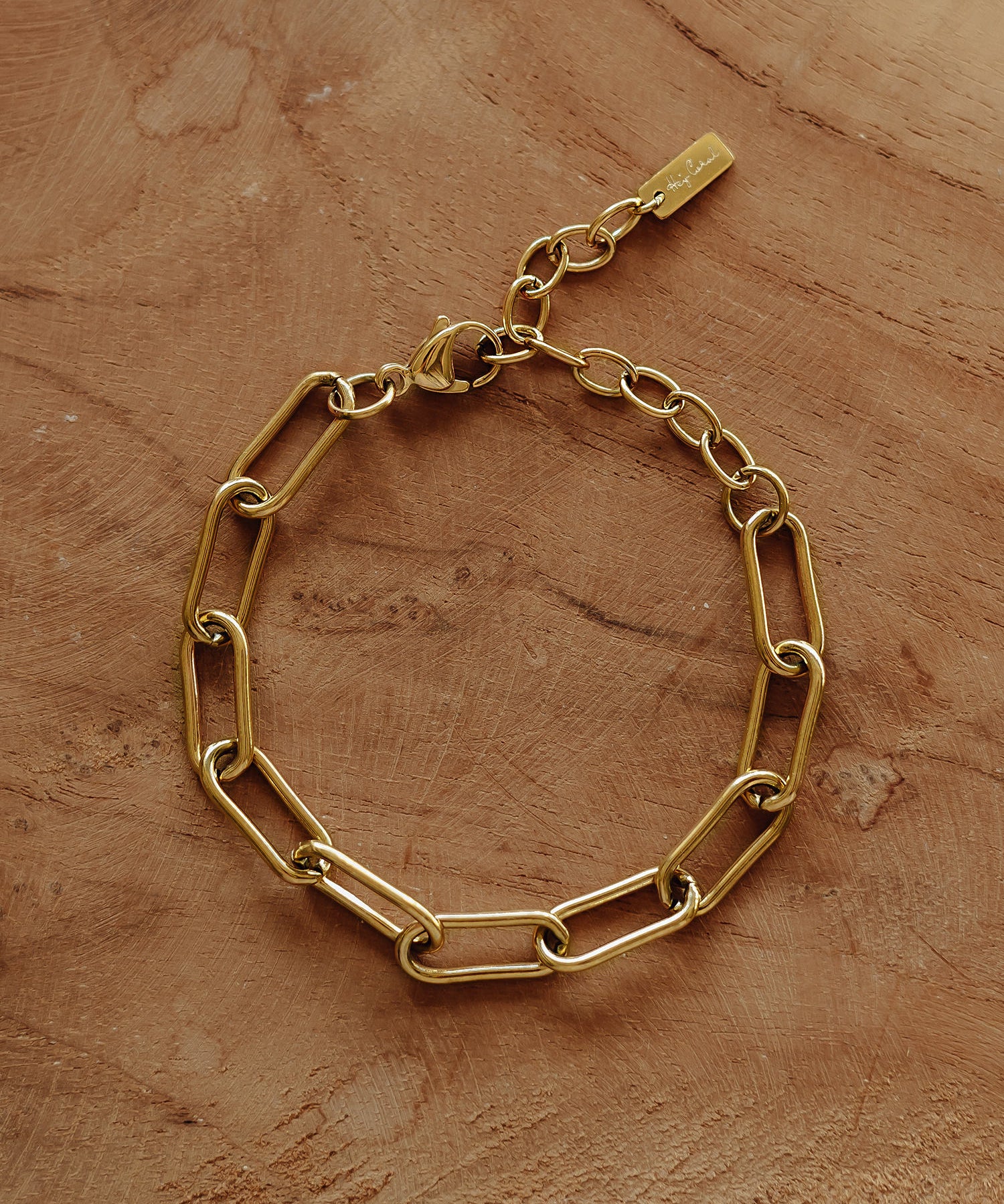 Bold Clip Bracelet Gold