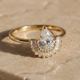 Diamond Teardrop Ring Gold