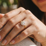 Diamond Teardrop Ring Gold