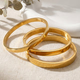Essential Bangle Gold
