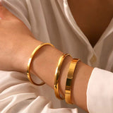 Essential Bangle Gold