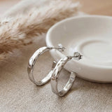 Hammered Creolen Medium Silber