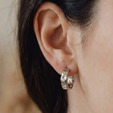 Boucles d'oreilles créoles martelées petit argent