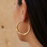 Modern Curved Creolen Gold