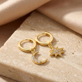 Boucles d'oreilles créoles lune et étoile classiques en or