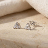Clous d'oreilles Triconia argent