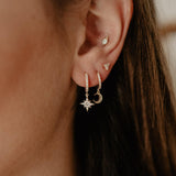 Boucles d'Oreilles Créoles Lune &amp; Étoile "Zircone" Or