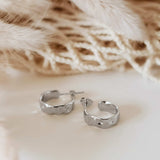 Boucles d'oreilles créoles martelées petit argent
