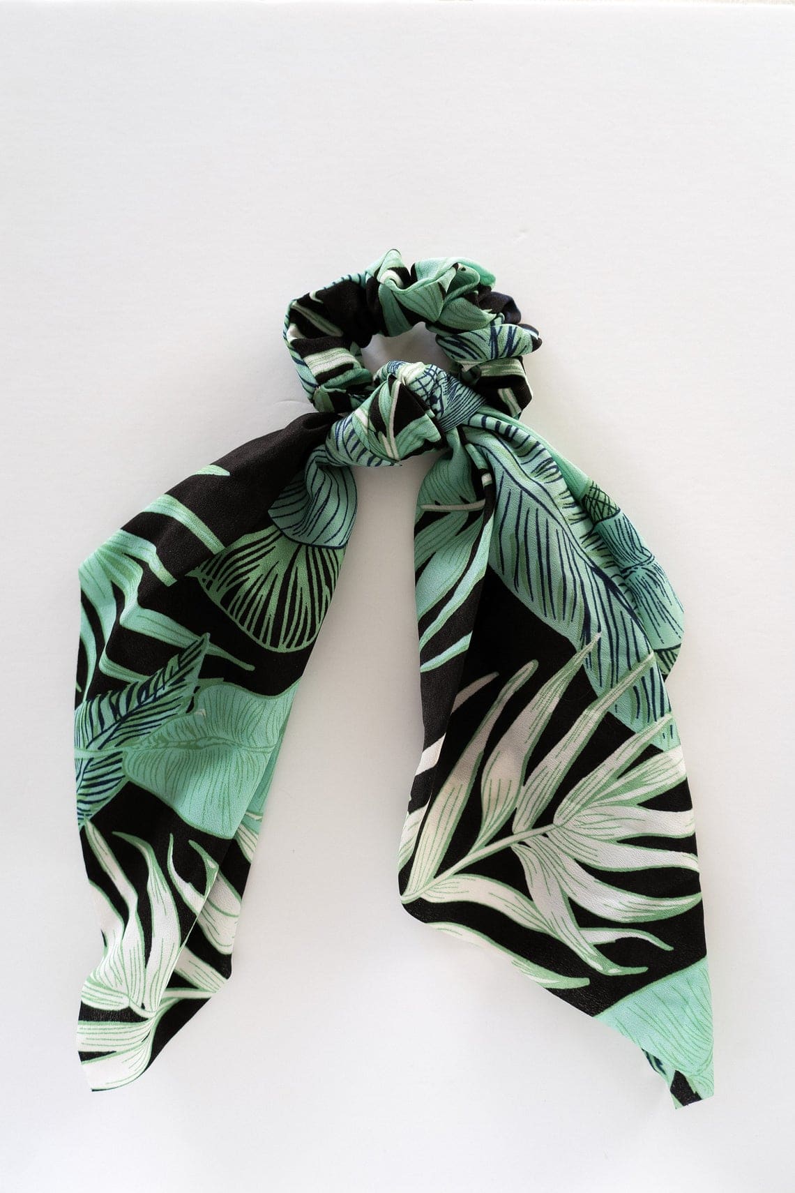 Chouchou avec détail foulard "Tropical"