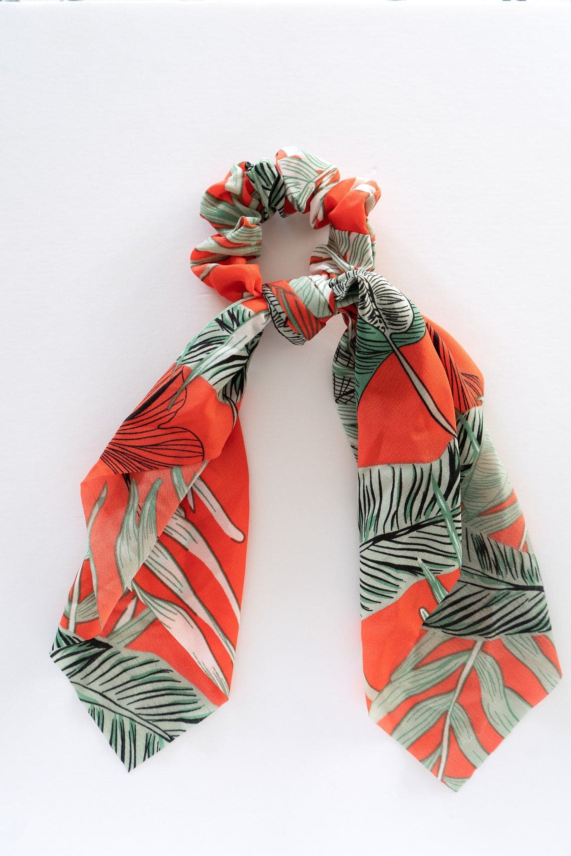 Chouchou avec détail foulard "Tropical"