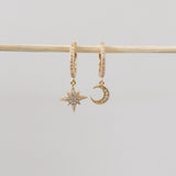 Boucles d'Oreilles Créoles Lune &amp; Étoile "Zircone" Or