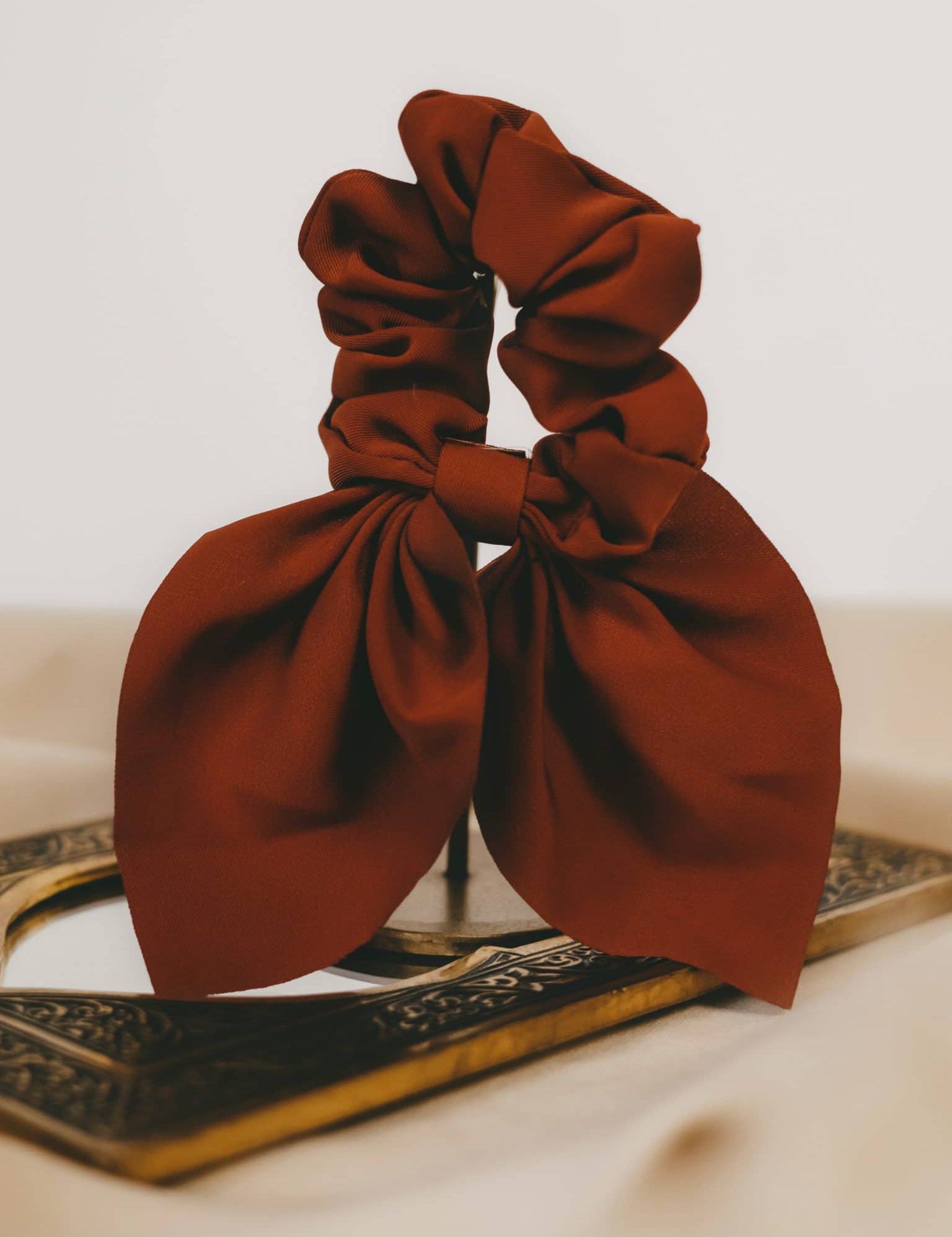 Mini chouchou avec nœud mono